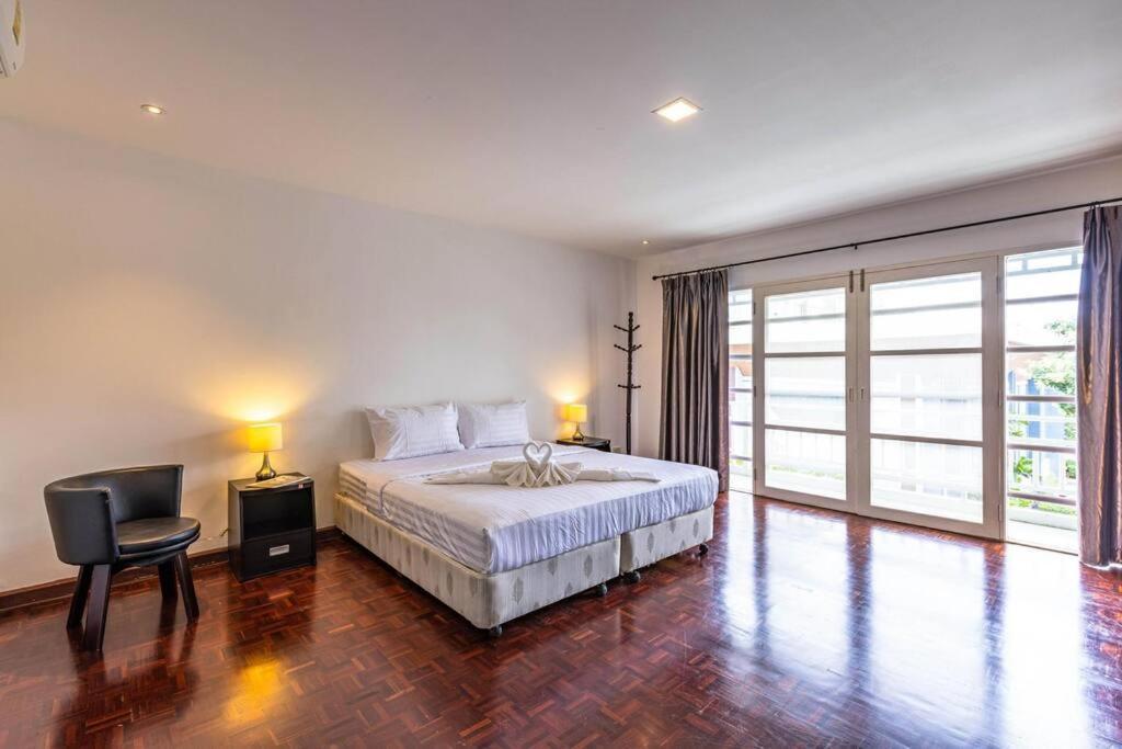 4 Bedroom Townhouse In Great Location! Hua Hin Exterior photo