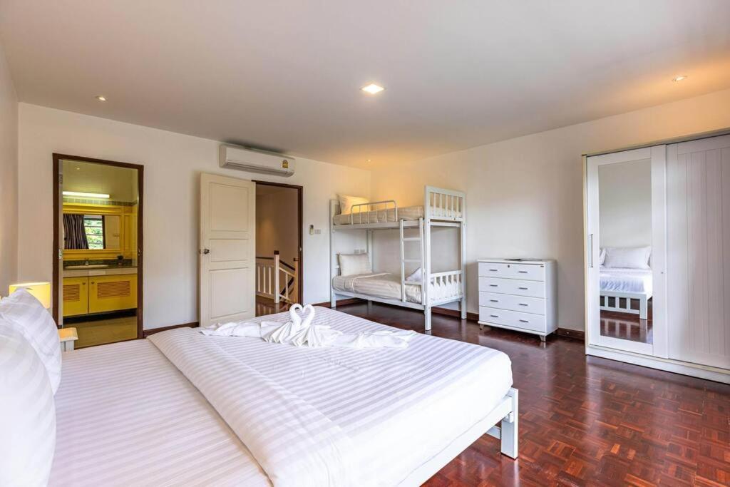4 Bedroom Townhouse In Great Location! Hua Hin Exterior photo