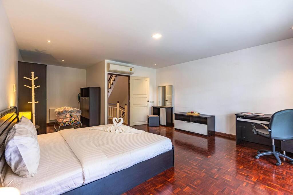 4 Bedroom Townhouse In Great Location! Hua Hin Exterior photo