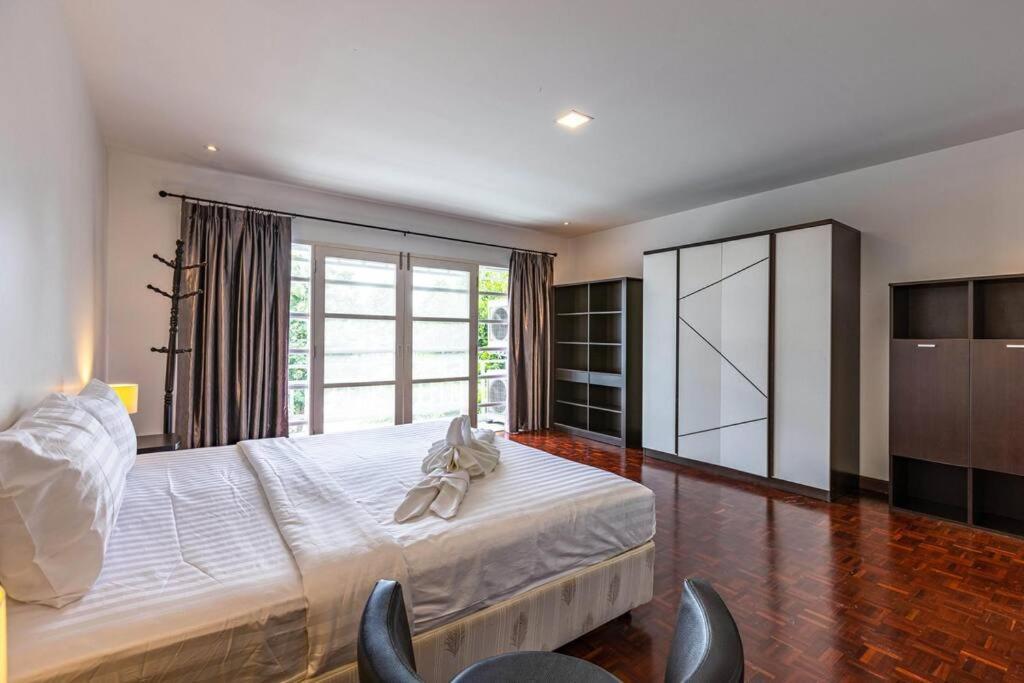 4 Bedroom Townhouse In Great Location! Hua Hin Exterior photo