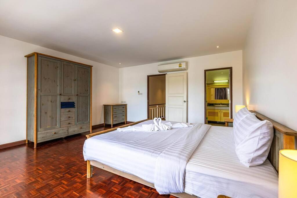 4 Bedroom Townhouse In Great Location! Hua Hin Exterior photo